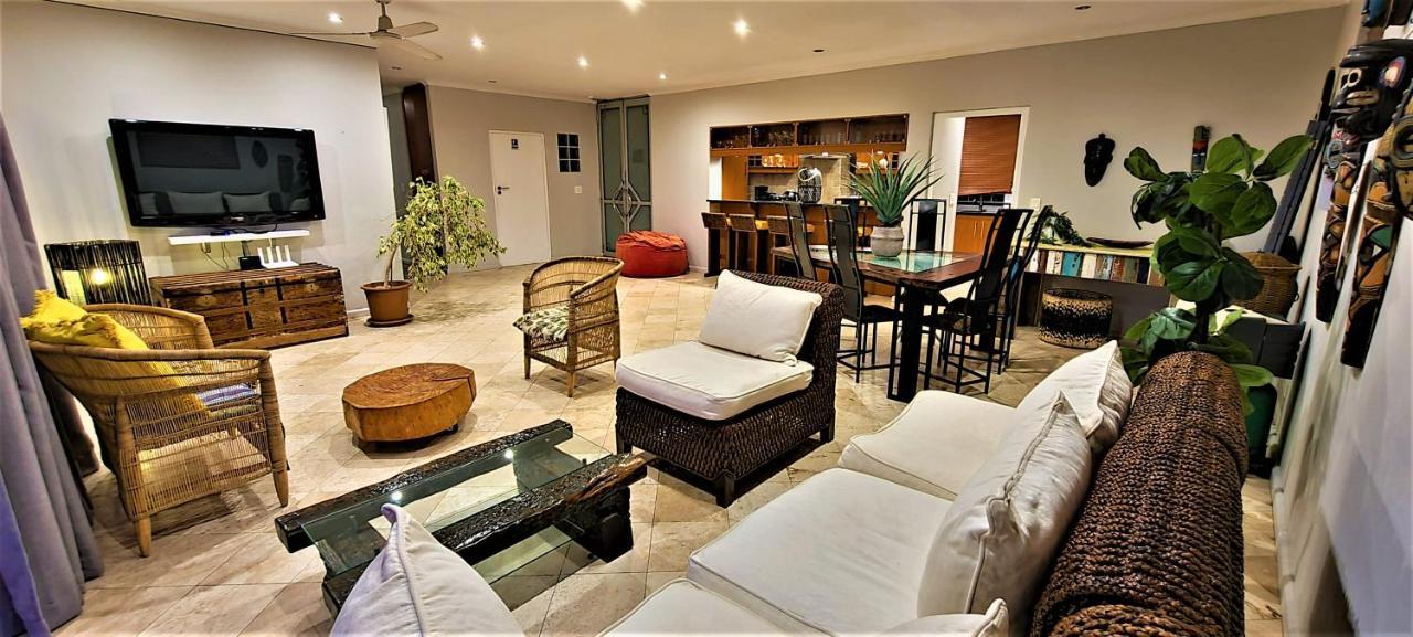 African Groove Camps Bay Le Cap Extérieur photo