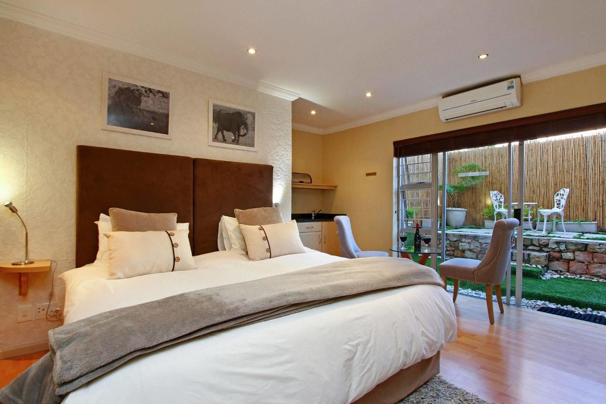 African Groove Camps Bay Le Cap Extérieur photo