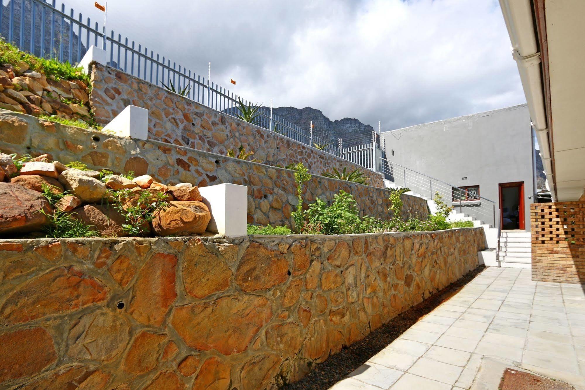 African Groove Camps Bay Le Cap Extérieur photo